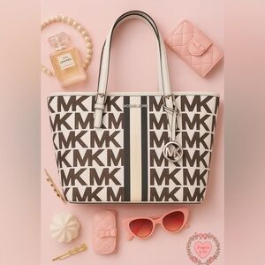 Michael Kors Large Logo Print Leather Carryall Tote Bag Signature Print NWT